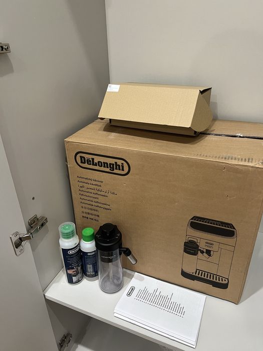 Кофемашина delonghi magnifica plus