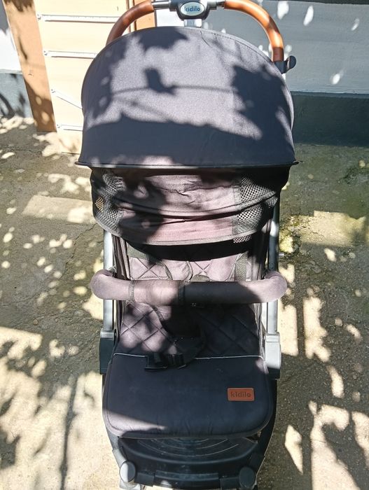 Vând căruț  bebe second hand
