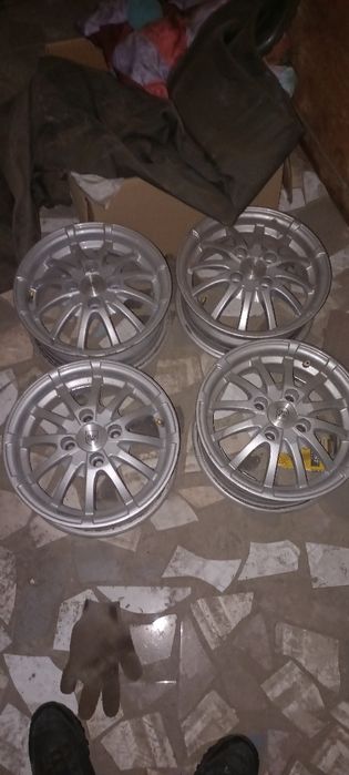 Продам диски с резиной