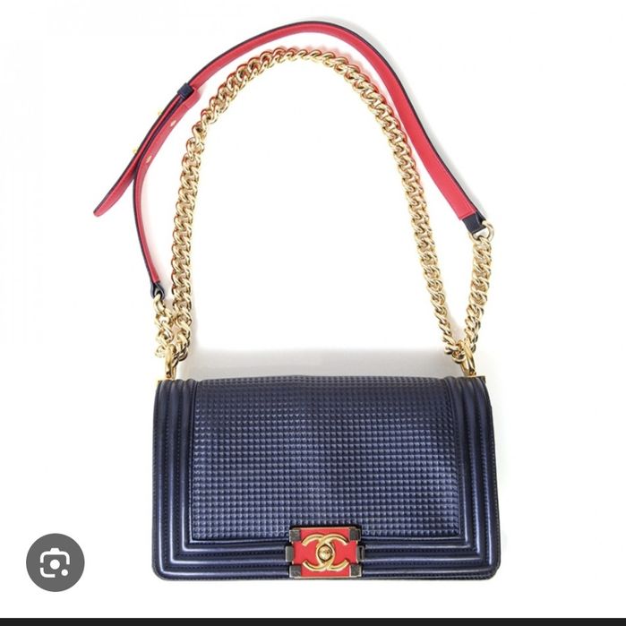 Продам шанель бой мини