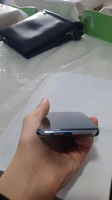 õzbekiston telefoni