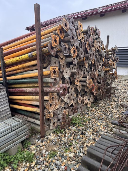 Inchiriez panouri doka/popici metalici/montanti cofraj/pene