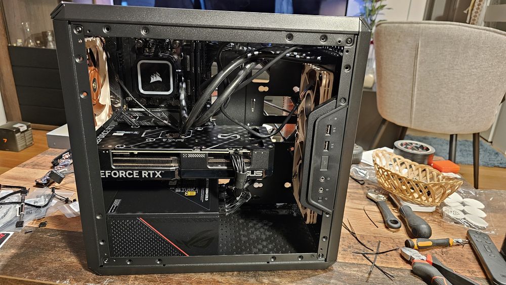 -ASUS B650E-I,AMD Ryzen 7,RTX 4070 OC