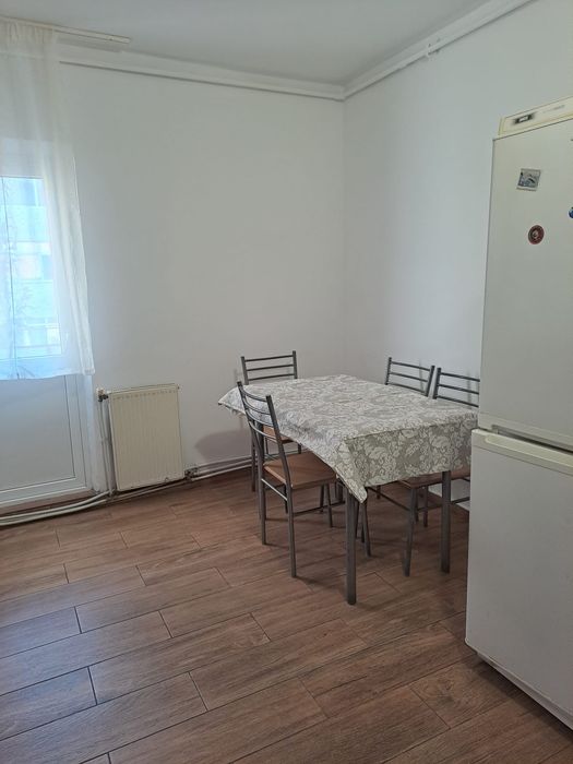 De inchiriat apartament
