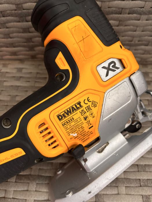 Pendular dewalt DCS335