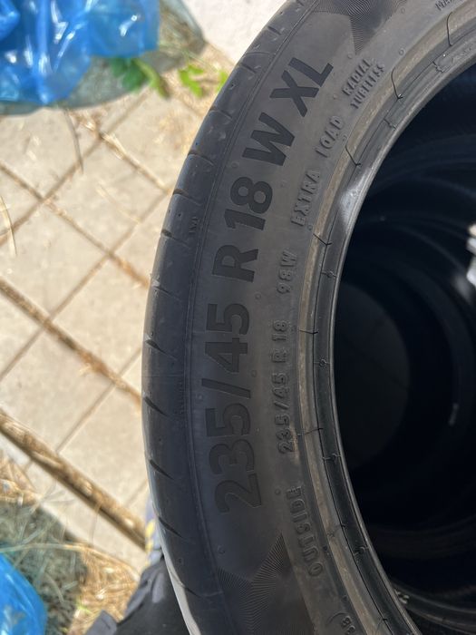 Continental  XL 235/45 R18 98W