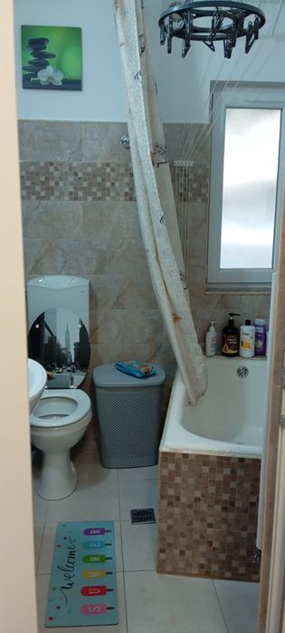 Inchiriez apartament cu o camera ín Grigorescu str. Hateg la parter.