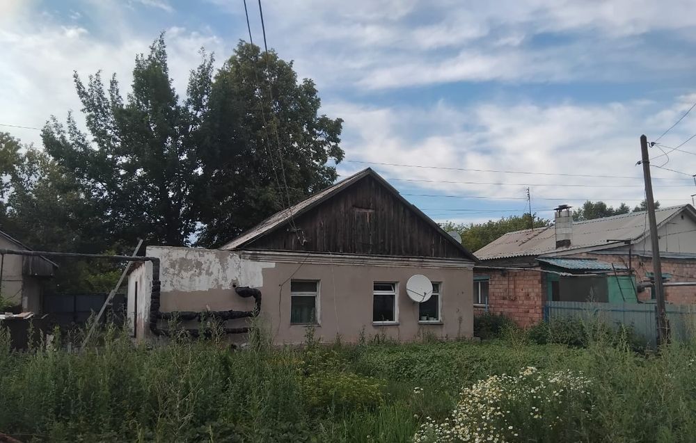 Продаю отдельно стоящий дом в городе