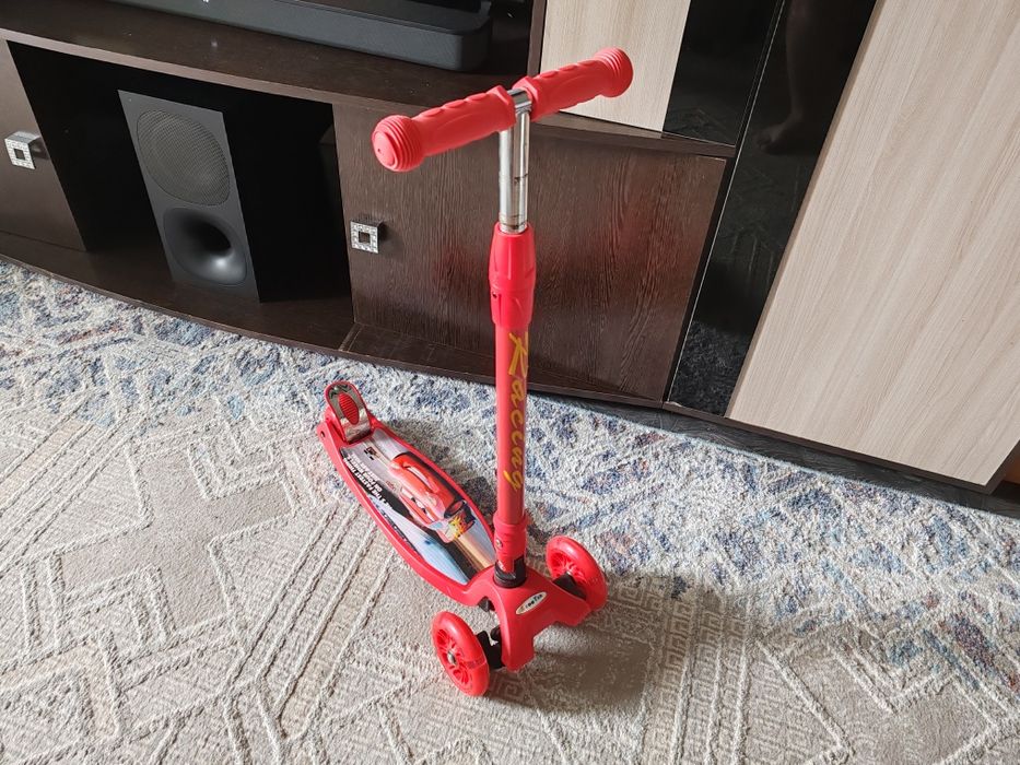 Продам детский самокат