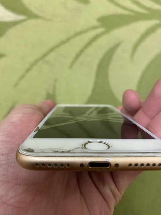 Продам IPhone 8 64 GB