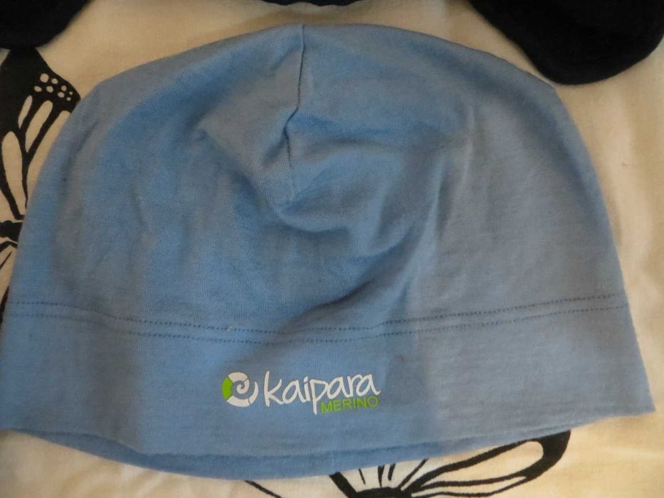 Шапки за ски и спортни дейности