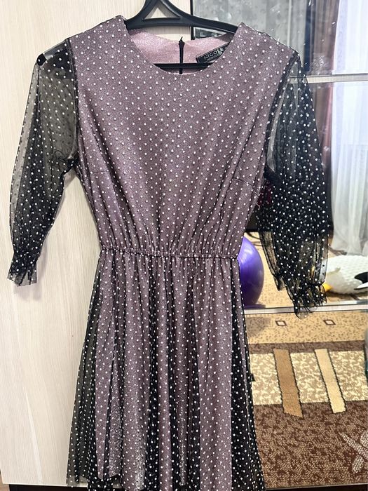 Продам платье. Размер 46-48.