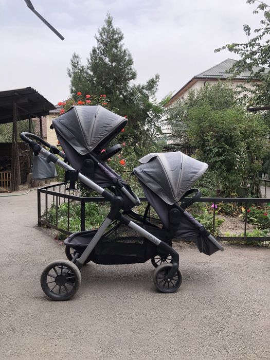 Коляска для двойни, близнецов, погодок