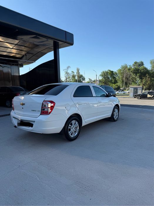 Chevrolet Cobalt 2025 — 4