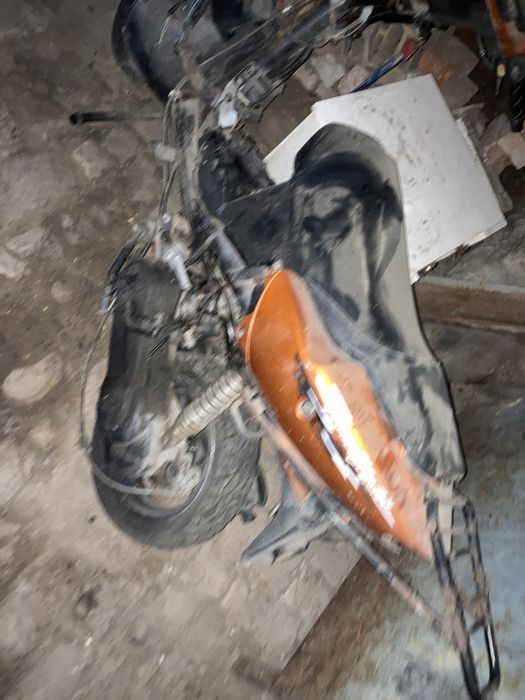 Piaggio mp3 300cc,Peugeot satelis 125,speedfight 2 v-clic на части