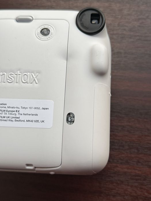 Instax Mini 12 в отличном состоянии