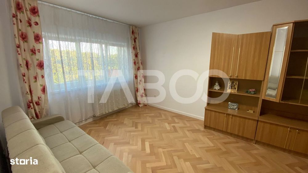 Apartament decomandat de inchiriat 2 camere 56 mpu si balcon 6 mp