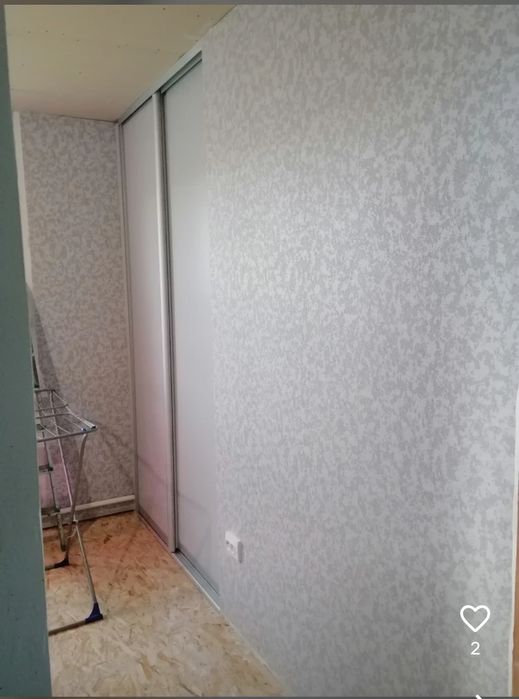 Продам  обои  в отличном состоянии