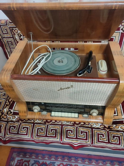 Радиола Люкс -2 советская СССР