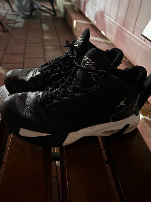 nike air jordan flight black and white
