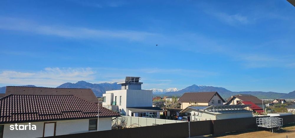 Vilă Cu Design Modern Și Priveliște Spectaculoasă Către Munți