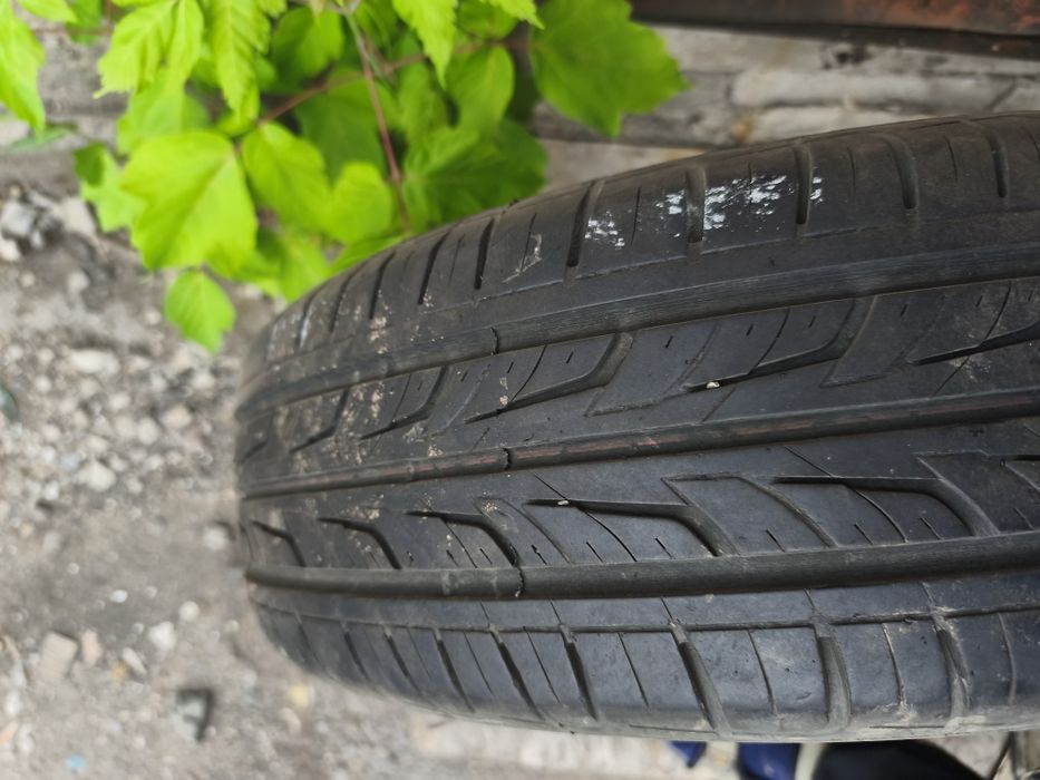 Продам шины 185/65R15