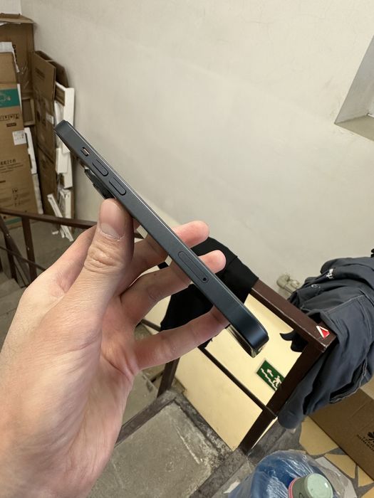 iPhone 13 Midnight 128гб состояние нового!