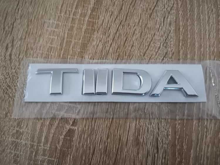 Надпис емблема лого Нисан Тийда Nissan TIIDA