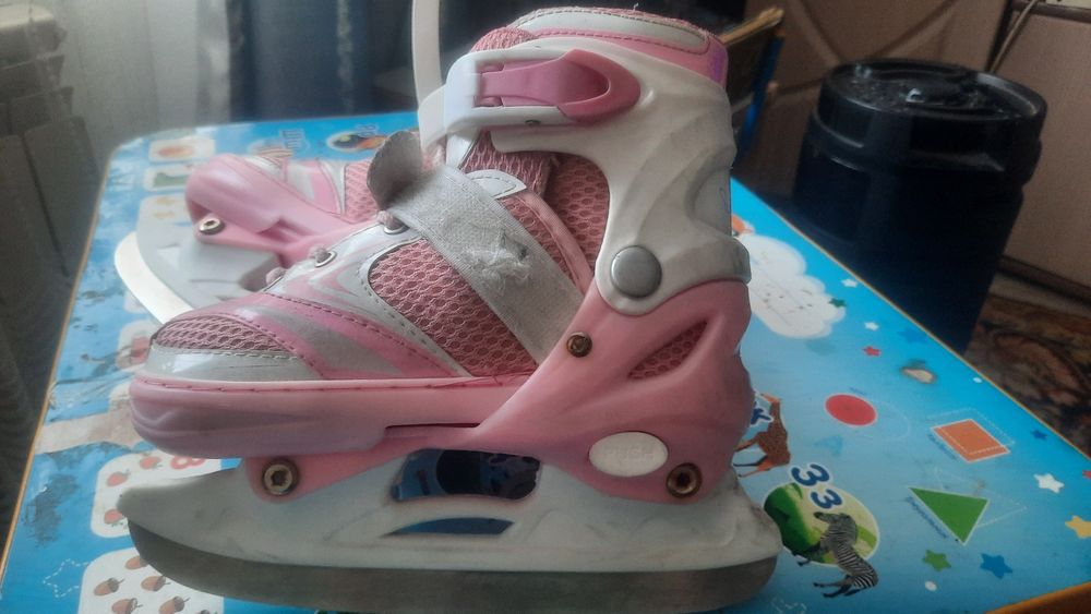 Продам детские коньки