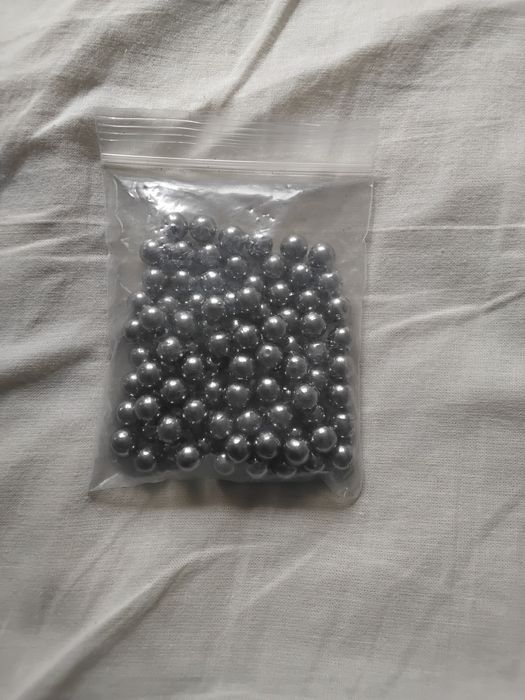 Bile de otel pentru prastie,dimensiuni între 6-8 mm,100 bile la 35 lei