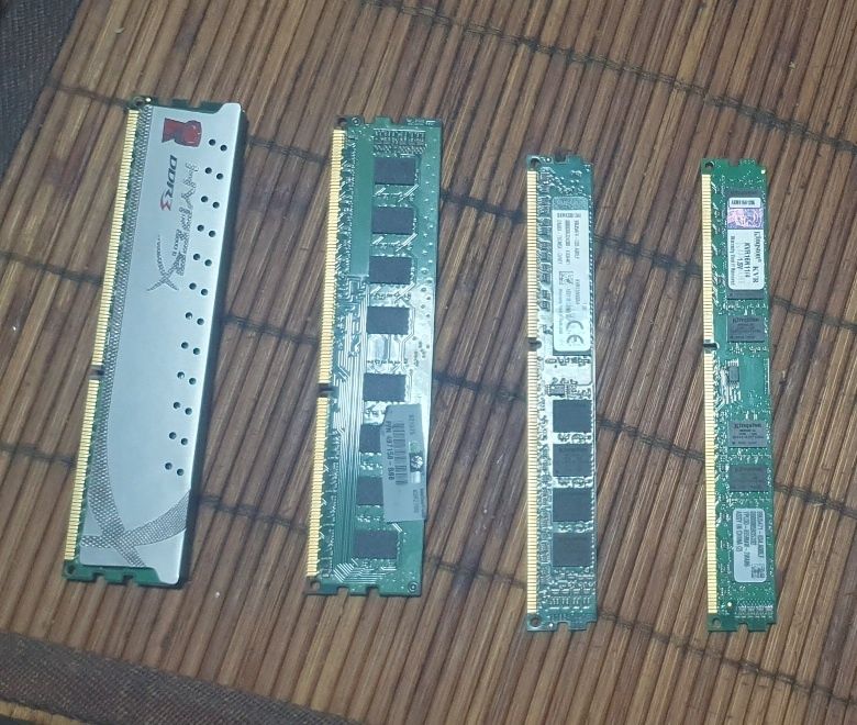 Memorie Memorii DDR3 Kingston Kingmax 4x4GB deci total 8GB sau 16GB testate si perfect functionale merg si in sistem SFF small form factor low voltage