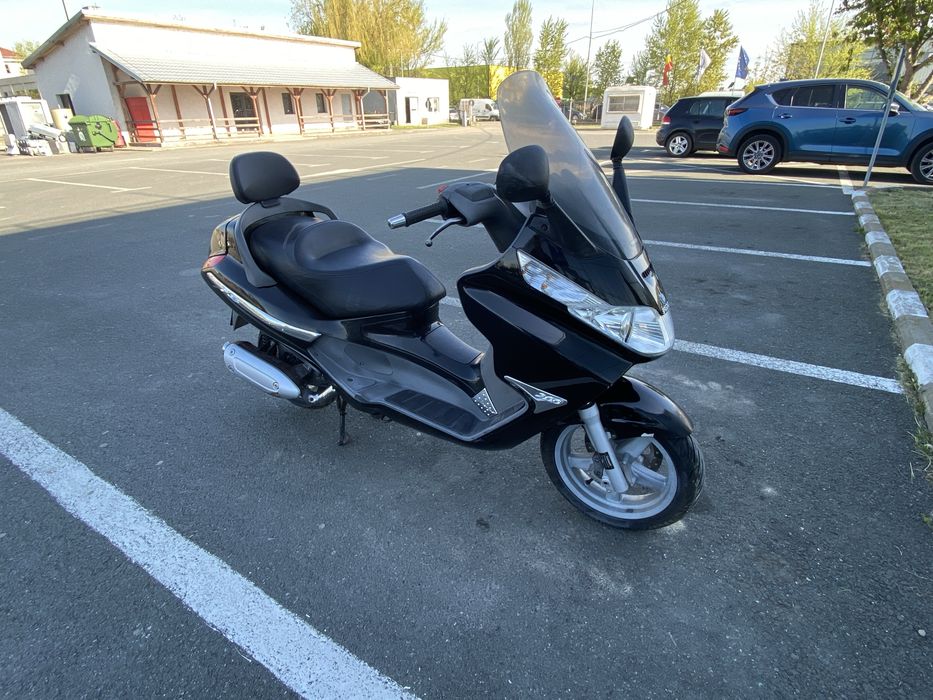 Scuter Piaggio 200 x8