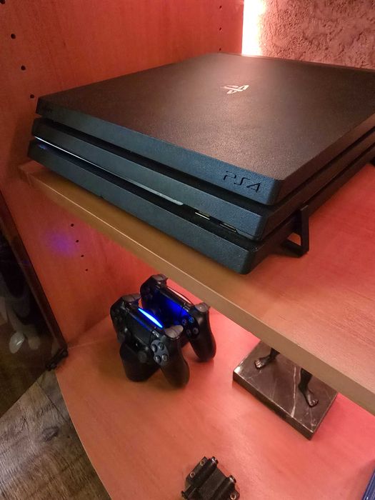 Playstation 4 pro 2дж. Uncharted collection