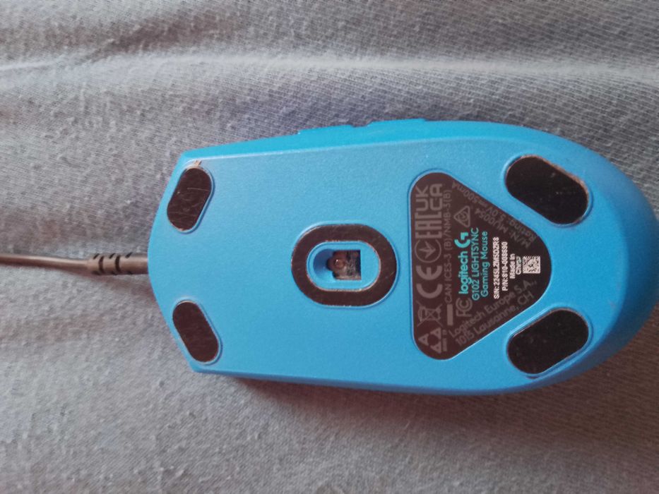 Продавам мишка Logitech g 102 LIGHTSYNC