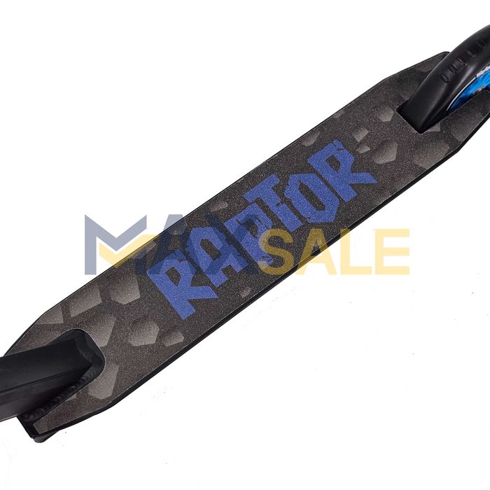 Детска тротинетка черна и синьо олекена спорт триколка колела скутер