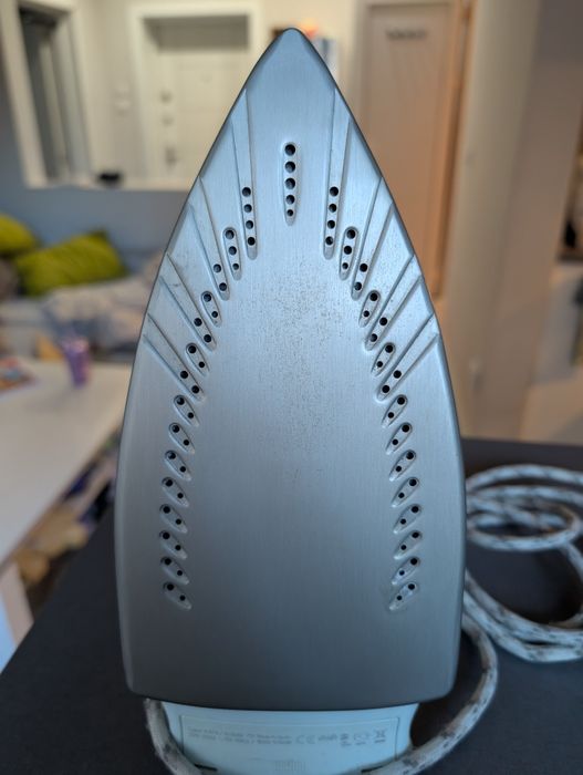 Ютия Браун, синя