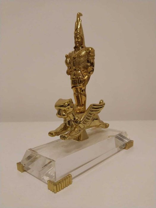Статуэтка Золотой человек