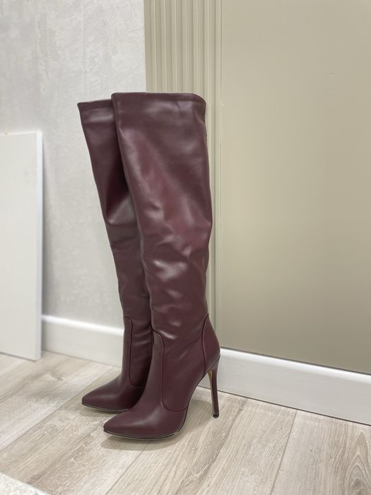 Продам сапоги которые собирают комплименты