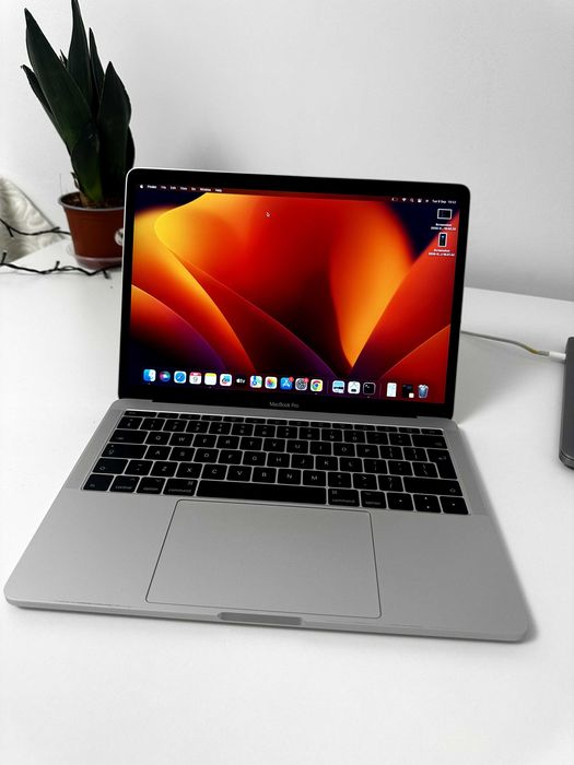 MacBook Pro 13inch 2017 – i5 | 16GB RAM