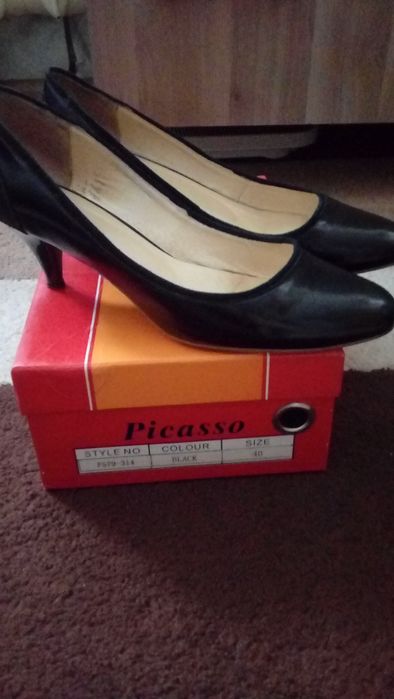 Продам туфли женские