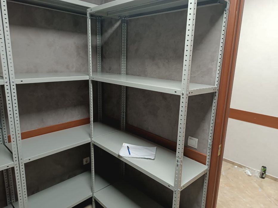 Стеллажи металические