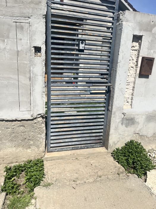 Vand poarta pt gard pietonala