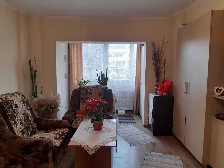 Ofer spre închiriere garsoniera in Ploiesti zona 9 Mai str Marasesti