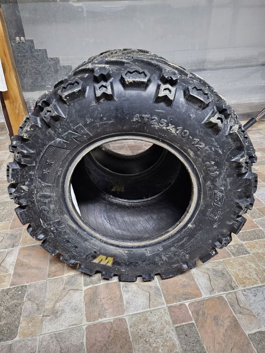 Vand 2 anvelope atv  25x8x12 si 25x10x12