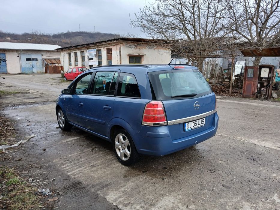 Opel zafira nou
