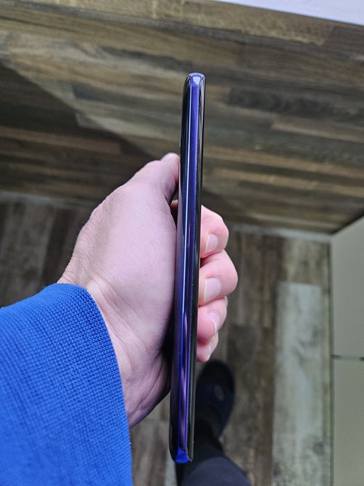 Продавам Xiaomi Mi Note 10 Lite – като нов