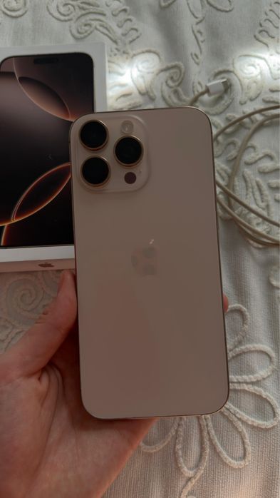 Продам iPhone 16 Pro Max