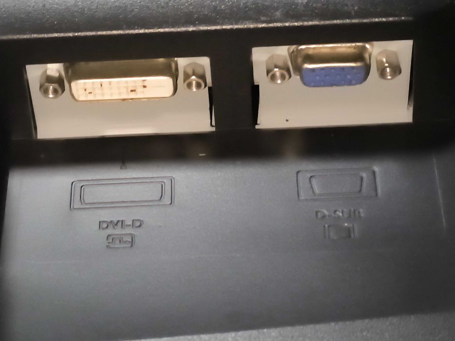 Монитор BenQ                       .