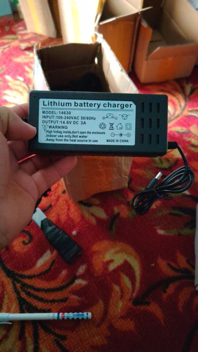 LiFePo4 12v  lik zaryadchik