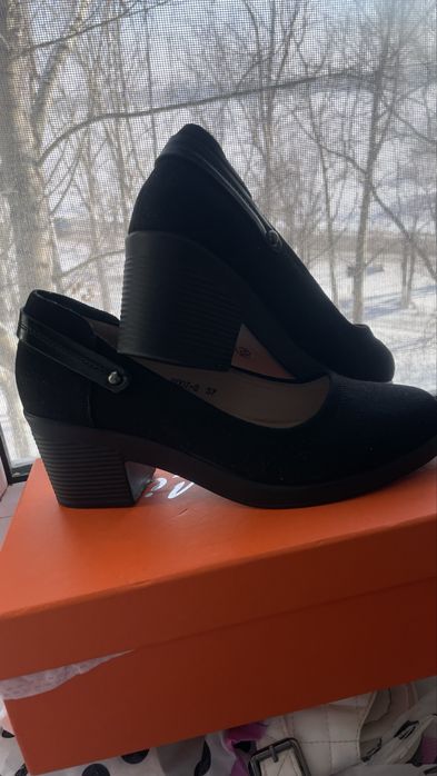 Продам туфли в хороших состояниях